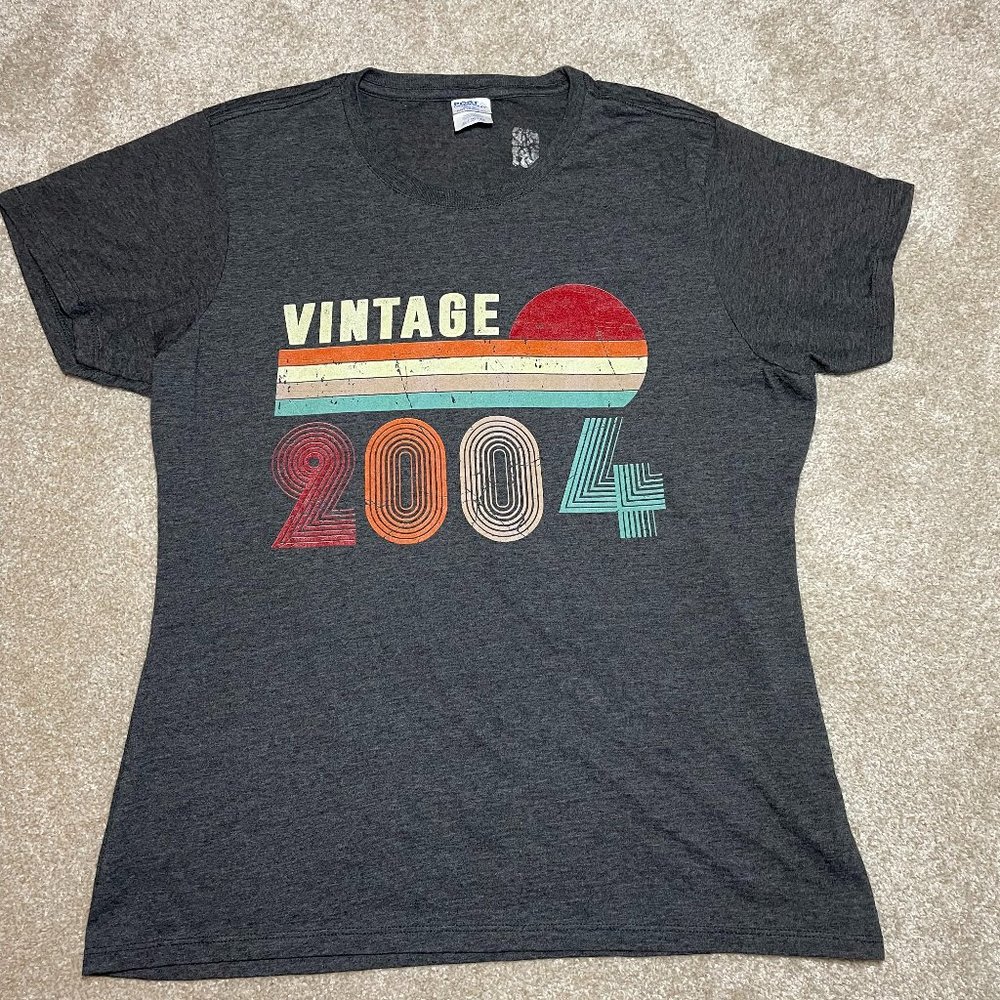 Port & Company Unisex Size XL Vintage 2004 T-Shirt